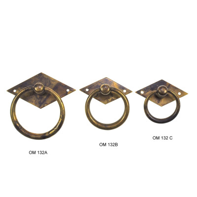 OM 132A / Uchwyt meblowy