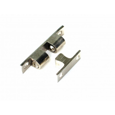 B-5020 / Zatrzask mosiężny niklowany