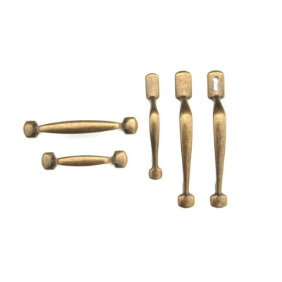 R-1490 / Uchwyt mosiężny z otworem na klucz