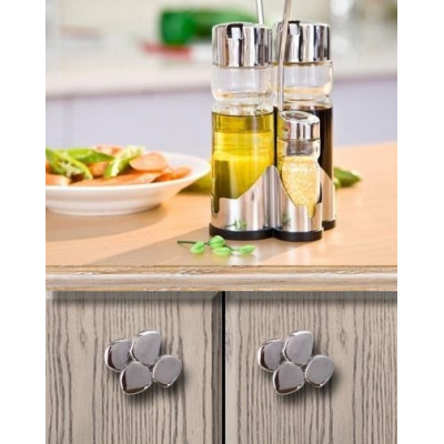 R-24256.049.36 / Uchwyt meblowy