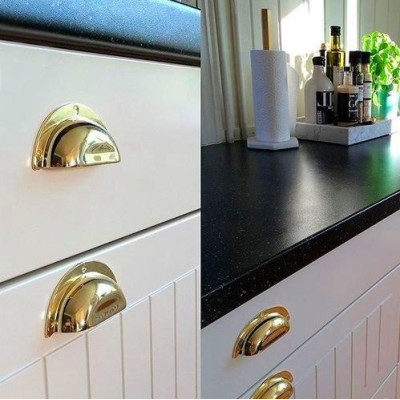 R-15120.064.11 / Uchwyt meblowy - muszelka